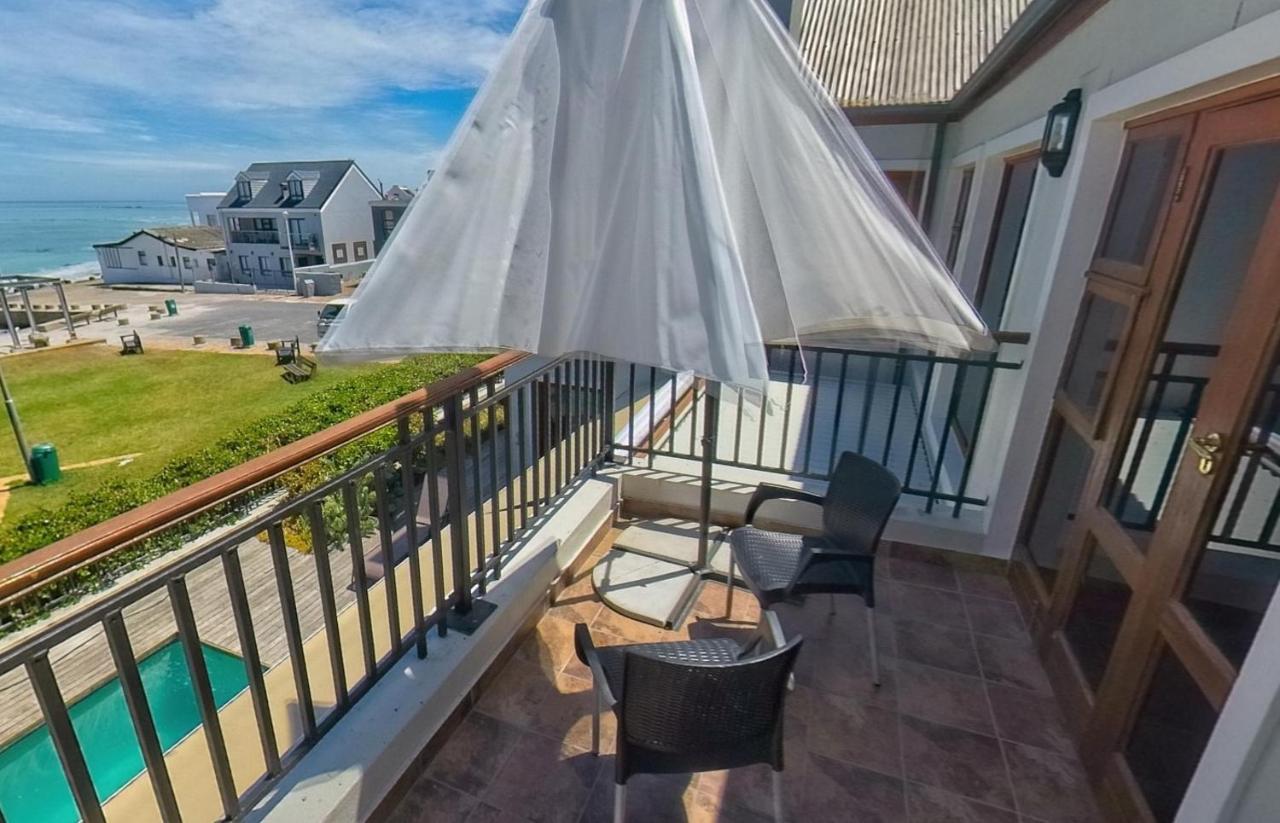 Blaauw Village Guest House Блуберґстранд Екстер'єр фото